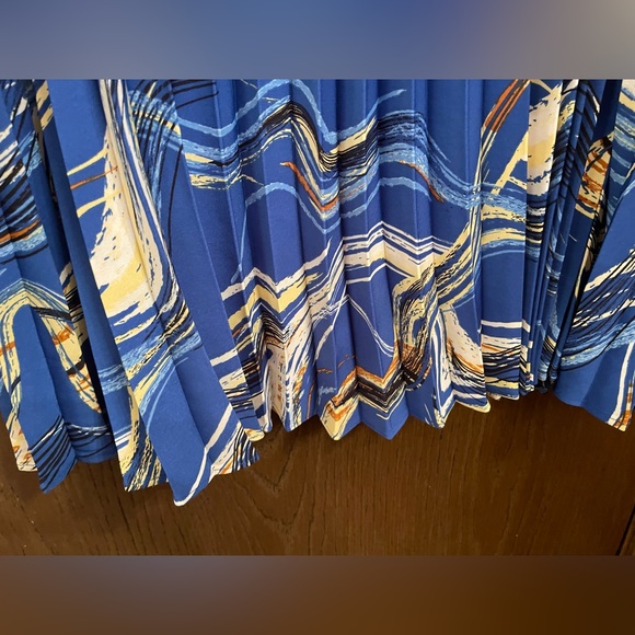 Nine West Pleated Skirt XXL Flared Pleated Blue Yellow White Waves Career 2X - Picture 3 of 7